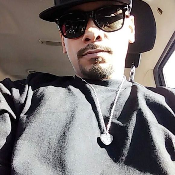 Meet your Posher, Andrew - Picture 1 of 1